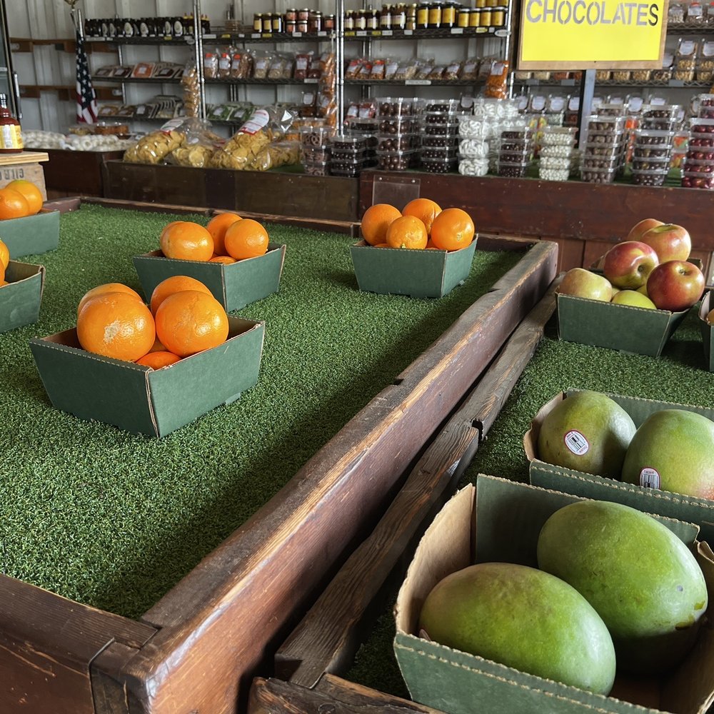 Fruit Barn - Farmers Market Near Me - Gilroy, California Fruit Barn - Farmers Market Near Me - Gilroy, California