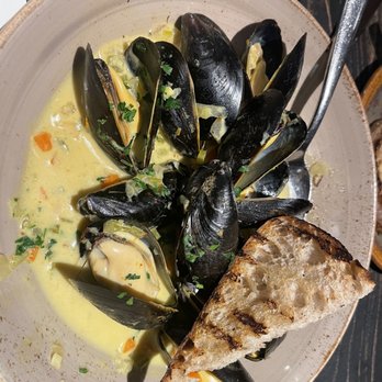 SOCIAL BIRD - Steamed 3/4 lb. Pei Mussels - Gastropubs Near Me - Lafayette, California