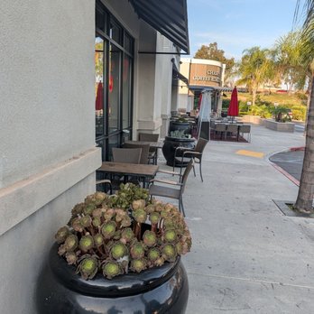 Desi Halal Pizza - Outdoor seating area - Halal Near Me - Fullerton, California Desi Halal Pizza - Outdoor seating area - Halal Near Me - Fullerton, California