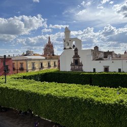 Casa Blanca Cafe