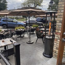 Zin - Uncommon California Italian - The patio
