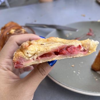 Tartine Silverlake - Flaky hand pie - Bakeries Near Me - Los Angeles, California Tartine Silverlake - Flaky hand pie - Bakeries Near Me - Los Angeles, California