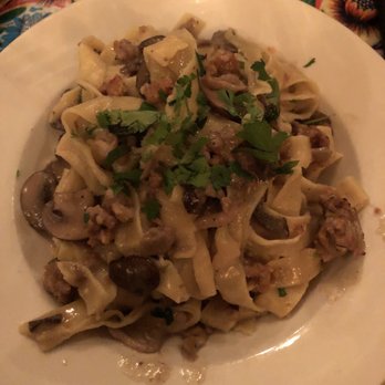 Frank - Italian Near Me - New York, New York
