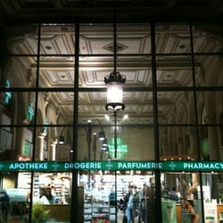 Bahnhof Apotheke - Eingangsbereich