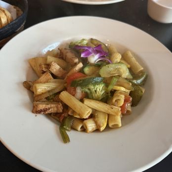 Tzoco - Jambalaya and pasta primavera - Salad Near Me - Healdsburg, California Tzoco - Jambalaya and pasta primavera - Salad Near Me - Healdsburg, California