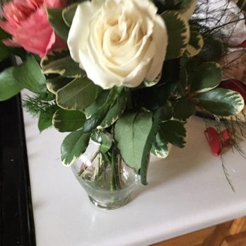 Luna Flowers Shop - Floral Designers Near Me - Chicago, Illinois
