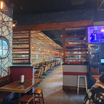 District Kitchen & Cocktails - New American Near Me - Austin, Texas