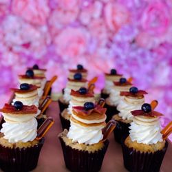 Sweet Realities - Maple bacon pancake cupcake