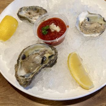 Harborside Restaurant - Blue Point Oysters - American Near Me - Newport Beach, California Harborside Restaurant - Blue Point Oysters - American Near Me - Newport Beach, California
