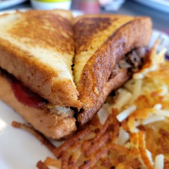 Waffle House - Texas Cheesesteak Melt - American Near Me - Greenwood, Mississippi Waffle House - Texas Cheesesteak Melt - American Near Me - Greenwood, Mississippi