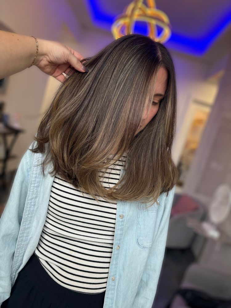 Authentic Hair Studio Logo