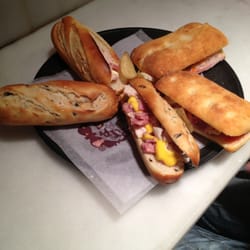 100 Montaditos - Domingo Todo 1€