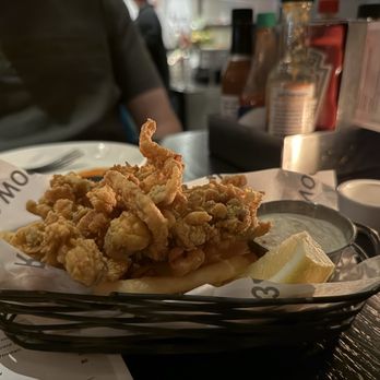 Row 34 - Seaport - Clams - New American Near Me - Boston, Massachusetts