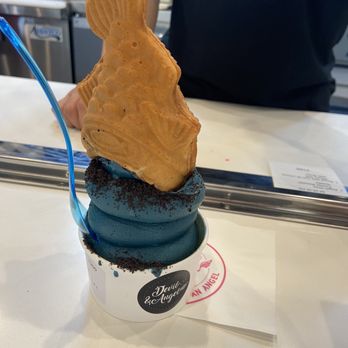 Devil & Angel - Cookie Monster soft serve - Desserts Near Me - Daly City, California