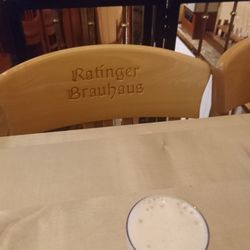 Ratinger Brauhaus - Die Brauhaus Stűhle