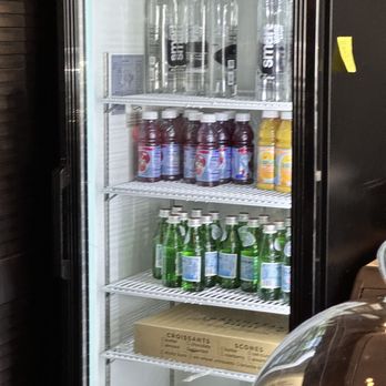 CLO Coffee Co. - North Edison - Inside - Coffee & Tea Near Me - Edison, New Jersey