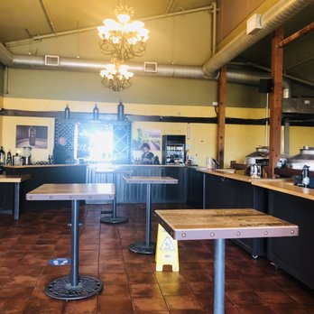 Miramonte Winery - Wineries Near Me - Temecula, California