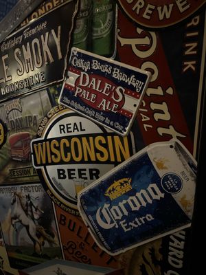 Dexter's Pub by null