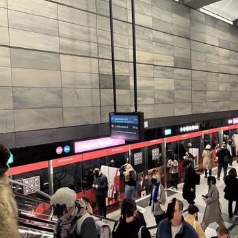 Kongens Nytorv - Transfer to M3/M4 line - Local Flavor Near Me - Copenhagen, 84