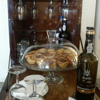 AS 1829 - Complimentary Port and Portuguese Egg Tarts (mini version) in lobby 24/7 - Hotels Near Me - Porto, 13