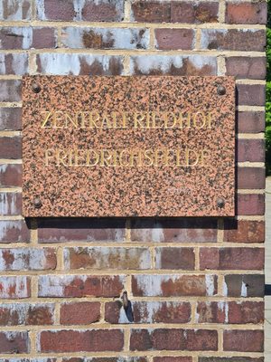 Zentralfriedhof Friedrichsfelde by null