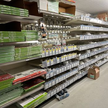 Hillside Gardens - Hardware Stores Near Me - Belmont, Massachusetts