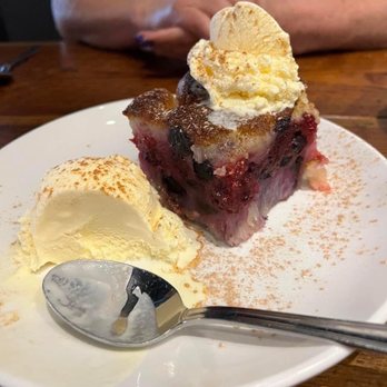 The Appalachian - Triple berry cobbler - Steakhouses Near Me - Sevierville, Tennessee The Appalachian - Triple berry cobbler - Steakhouses Near Me - Sevierville, Tennessee