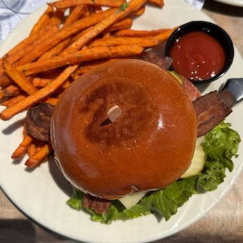 Thornton Winery - Hamburger w sweet potato fries - Wineries Near Me - Temecula, California