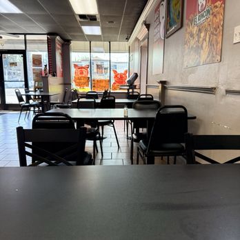 Carnitas El Rincon - Plenty of seating, I came right before closing - Mexican Near Me - Yuba City, California