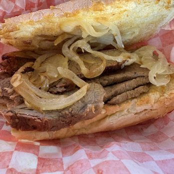 Rileys At Los Rios Rancho - Tri tip sandwich - Fruits & Veggies Near Me - Oak Glen, California