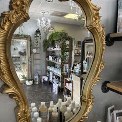 Mirrors Salon & Boutique - Feeling fancy