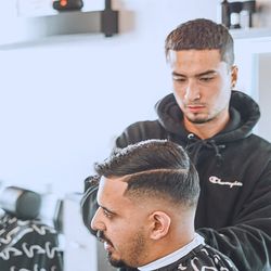 Savant Trois Barbershop - High Fade