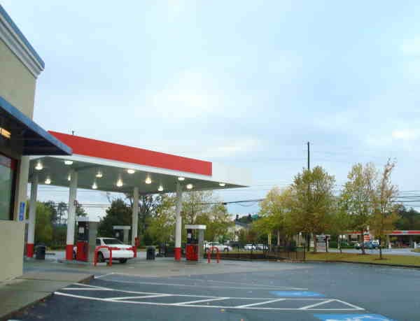 Exxon Food Mart Logo