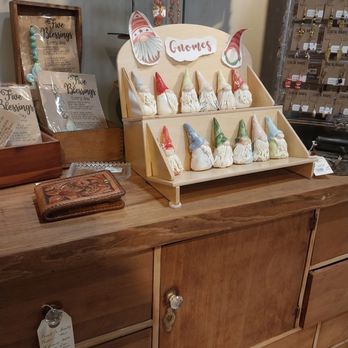 Coastal Magpie - Antiques Near Me - Ocean Springs, Mississippi Coastal Magpie - Antiques Near Me - Ocean Springs, Mississippi