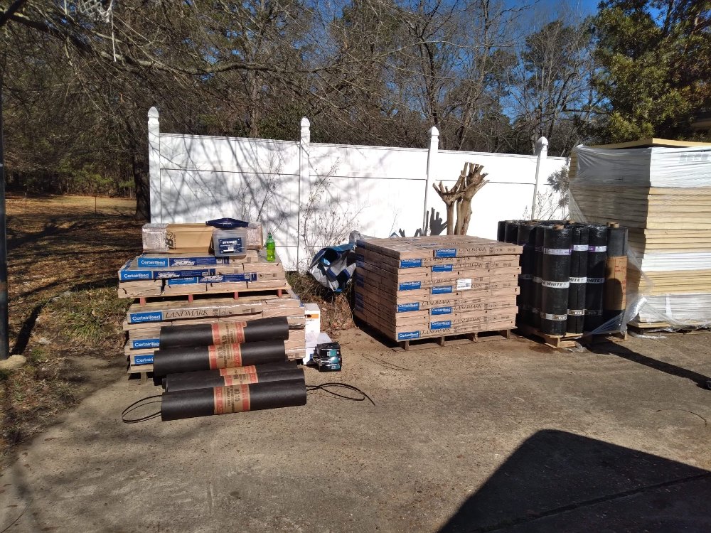 Slide of J&H Roofing & Repairs