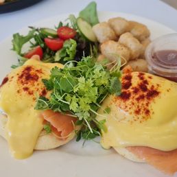 Salmon Benedict