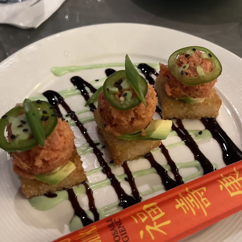 zinc@shade - Spicy Tuna on Crispy Rice - New American Near Me - Manhattan Beach, California zinc@shade - Spicy Tuna on Crispy Rice - New American Near Me - Manhattan Beach, California