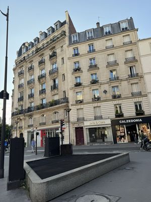 Le Café du Commerce by null