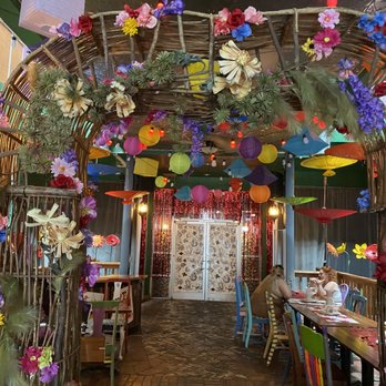 Alice In Appalachia - Inside - Cocktail Bars Near Me - Knoxville, Tennessee Alice In Appalachia - Inside - Cocktail Bars Near Me - Knoxville, Tennessee