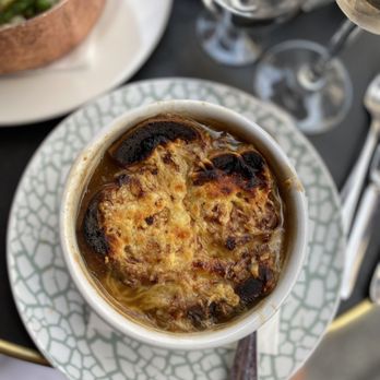 L'Atlas - French onion soup - French Near Me - Paris, 75