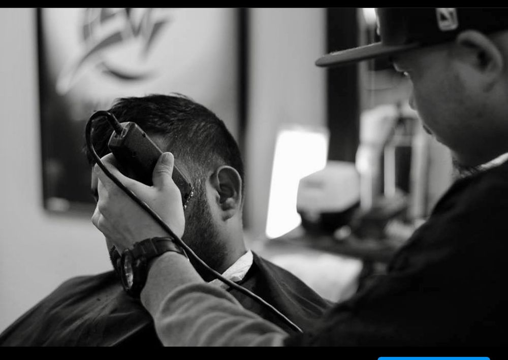 Anthony Do barber Logo