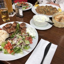 Gül Restaurant - Köfteteller mit Cacik und Sardellen knusprig paniert