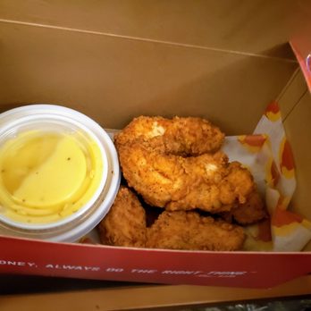 Joella's Hot Chicken - Indianapolis - Southern Near Me - Indianapolis, Indiana