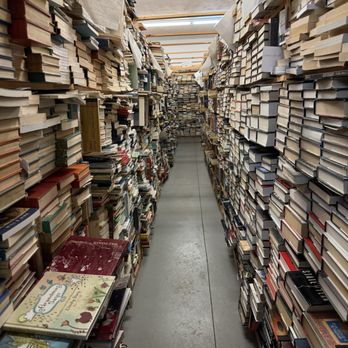 Amy's Used Books - Aisle of books - Bookstores Near Me - Amherst, Nova Scotia Amy's Used Books - Aisle of books - Bookstores Near Me - Amherst, Nova Scotia