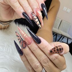 Nail Psychic