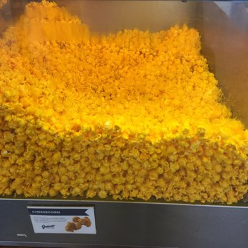 Garrett Popcorn Shops - cheese popcorn is my favorite - Popcorn Shops Near Me - Chicago, Illinois