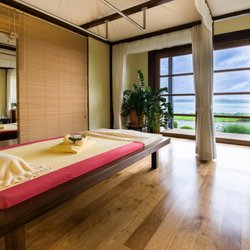 Hotel Balmer See - Entspannende Massagen mit herrlichem Ausblick über den Balmer See