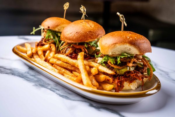 Slowly Restaurant and Lounge by null