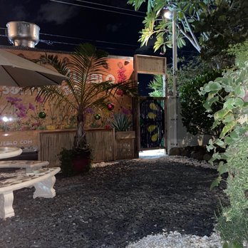 Tacos Del Pueblo - Beautiful garden setting behind the food truck , with plenty of seats. Beautiful music in background really sets the tone - Food Trucks Near Me - Lantana, Florida Tacos Del Pueblo - Beautiful garden setting behind the food truck , with plenty of seats. Beautiful music in background really sets the tone - Food Trucks Near Me - Lantana, Florida