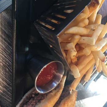 Lookout Tavern - Cocktail Bars Near Me - Phoenix, Arizona